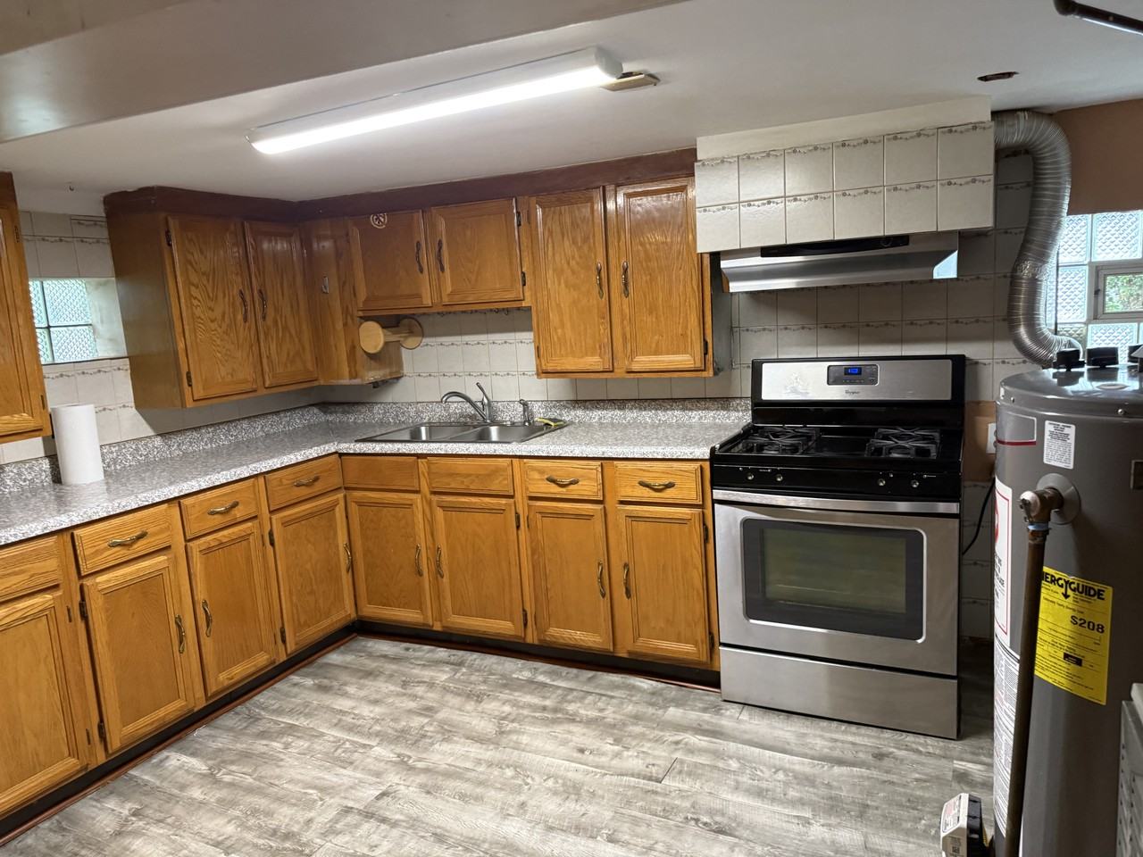 15 Heaton Ave #2 - Photo 5 of 6