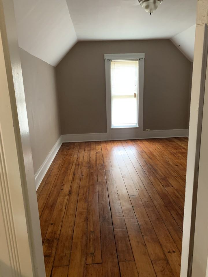 399 E Madison St #2 - Photo 3 of 15