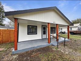 featured image of 613 W Sequoyah Ave #NA