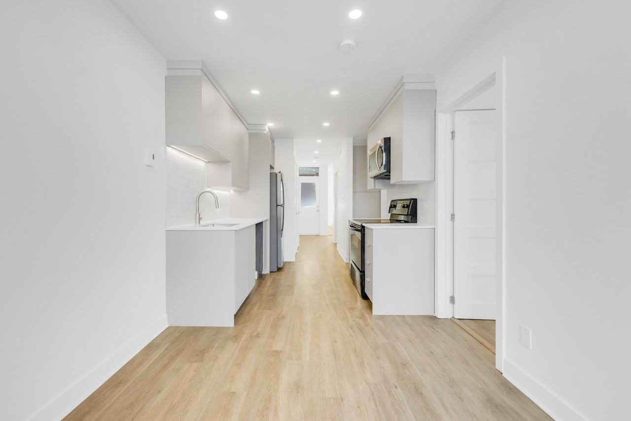 1109 Rue De Montmorency - Photo 2 of 12