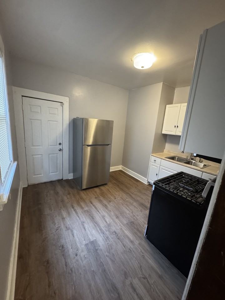 295 Marston St #NA - Photo 6 of 11