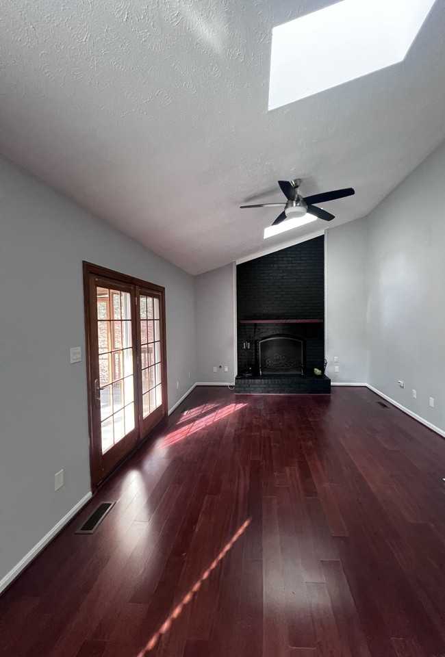 11912 Millpond Ct #NA - Photo 4 of 8