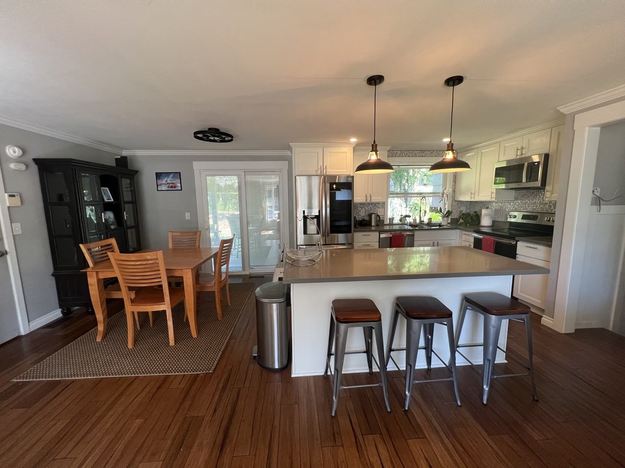 98 Sw Hartley Ave #NA - Photo 4 of 6