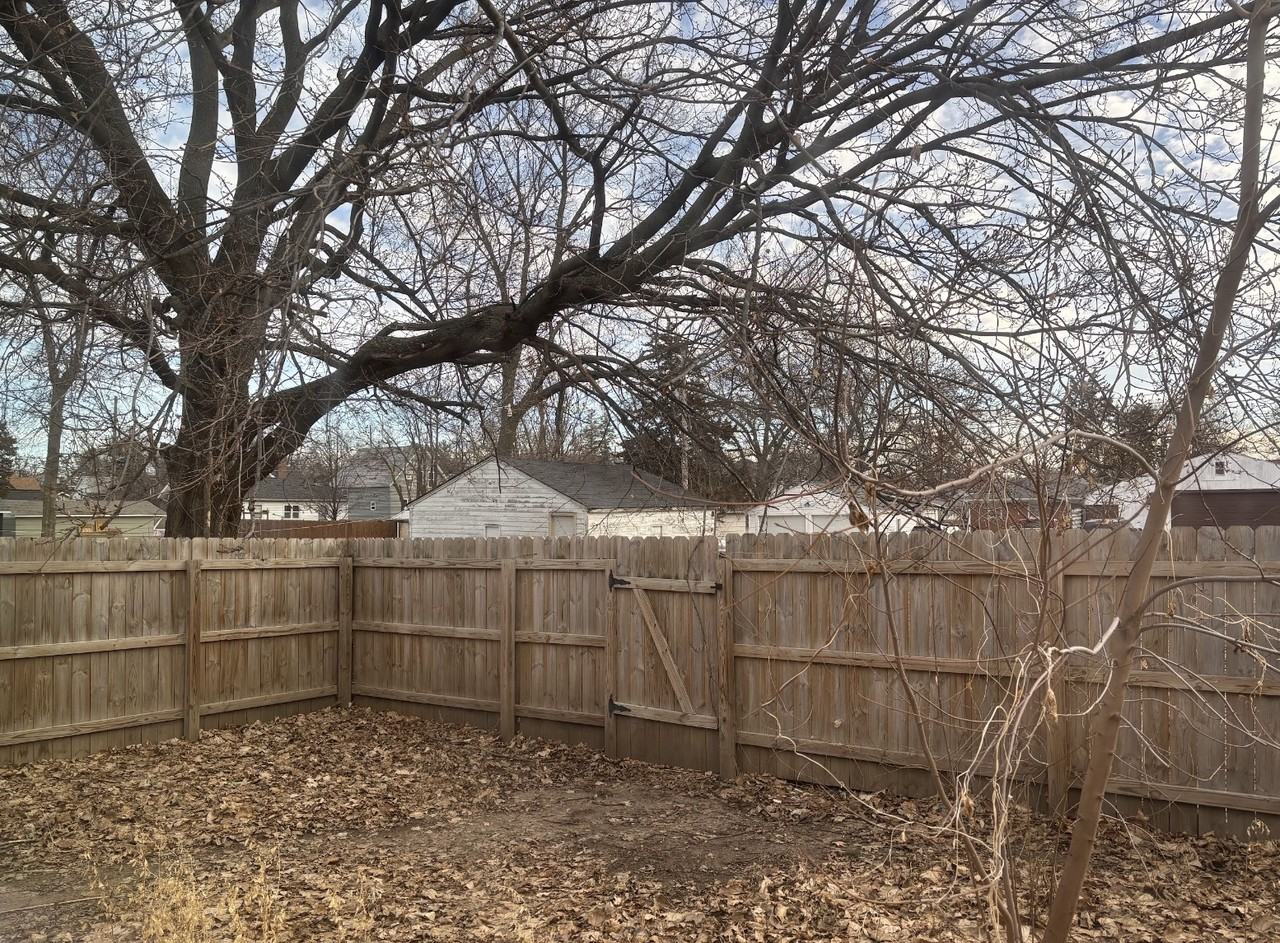 1417 43rd St #NA - Photo 2 of 5