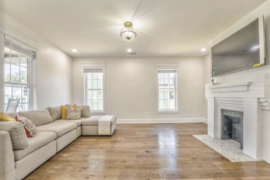 412 2nd Ave #NA - Photo 5 of 8