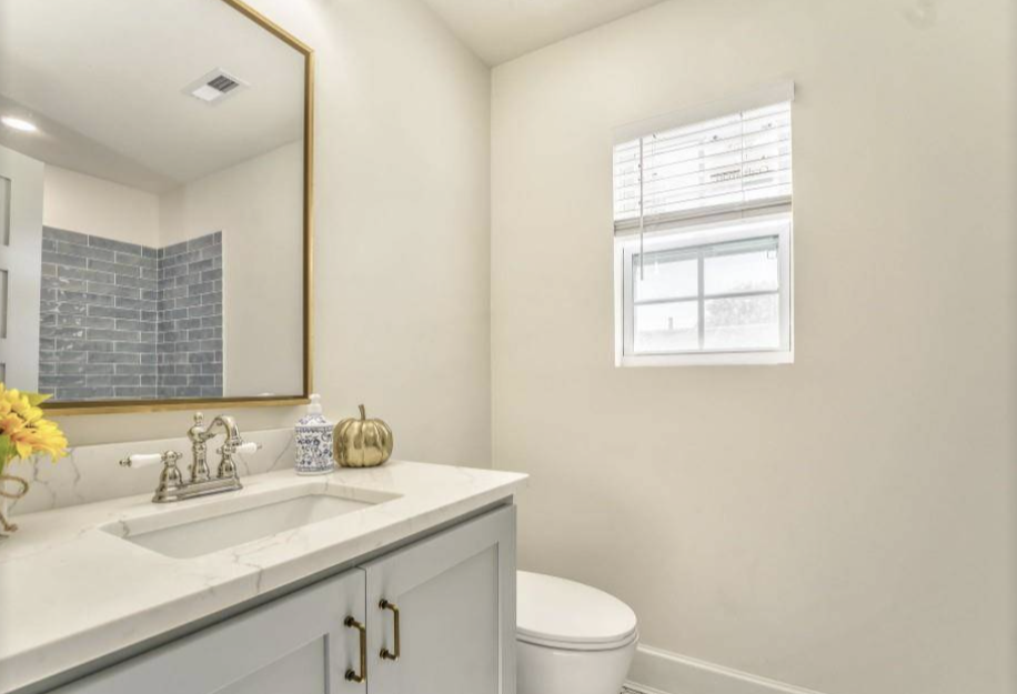 412 2nd Ave #NA - Photo 7 of 8