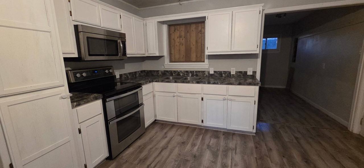 405 W Hunter #1 - Photo 2 of 6