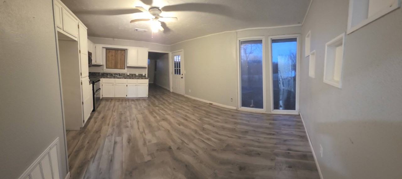 405 W Hunter #1 - Photo 3 of 6