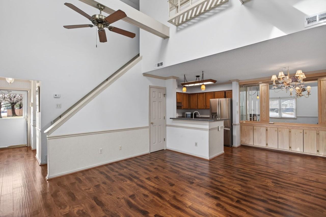 217 Resolution Dr - Photo 4 of 22