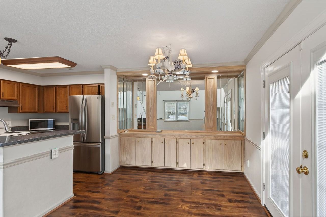 217 Resolution Dr - Photo 7 of 22