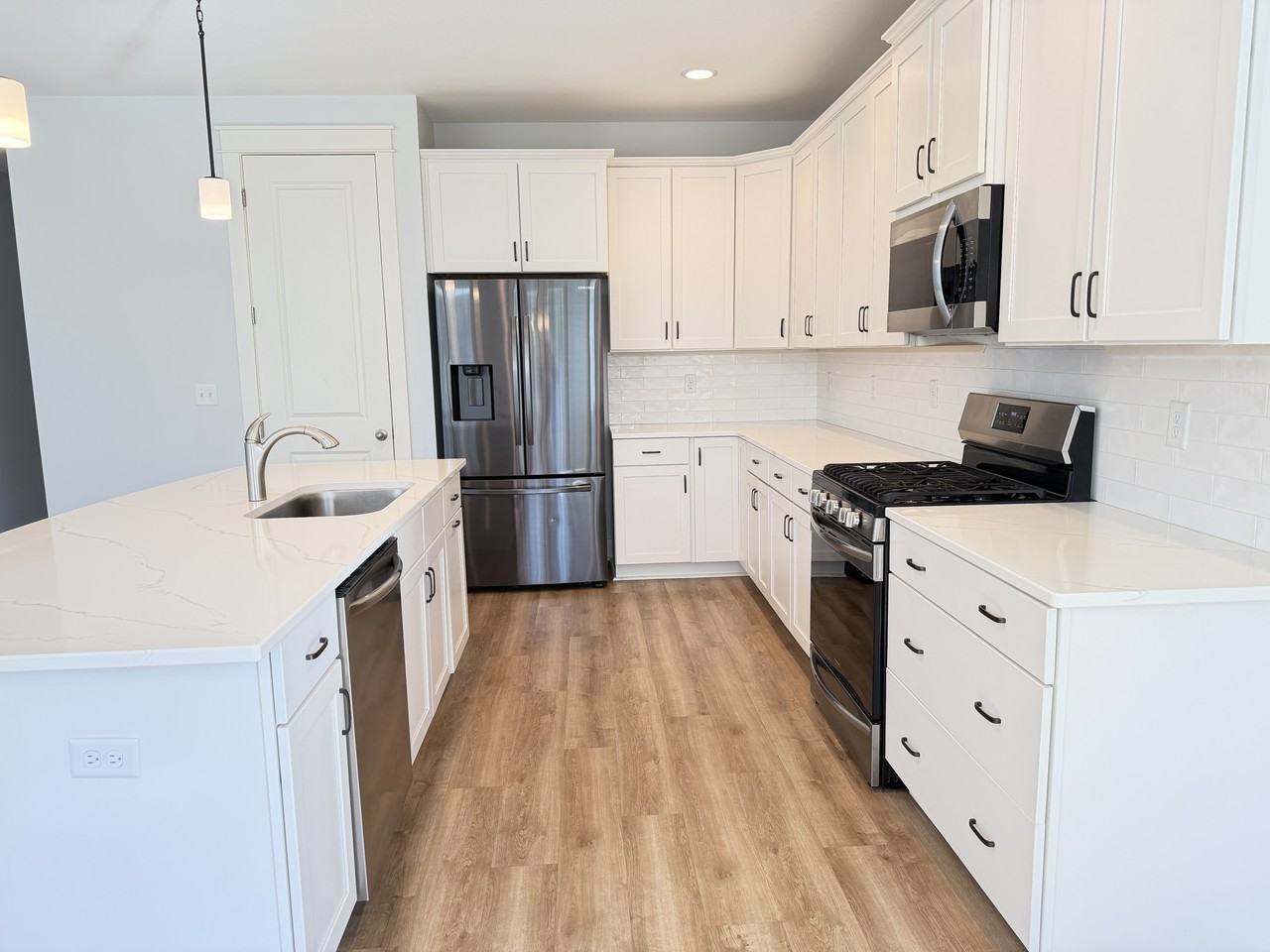 300 Foxtail Way #NA - Photo 5 of 9