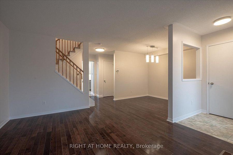 511 Church Street North - Photo 5 of 8