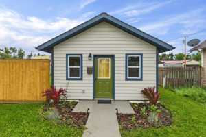 featured image of 309 Farewell St #1