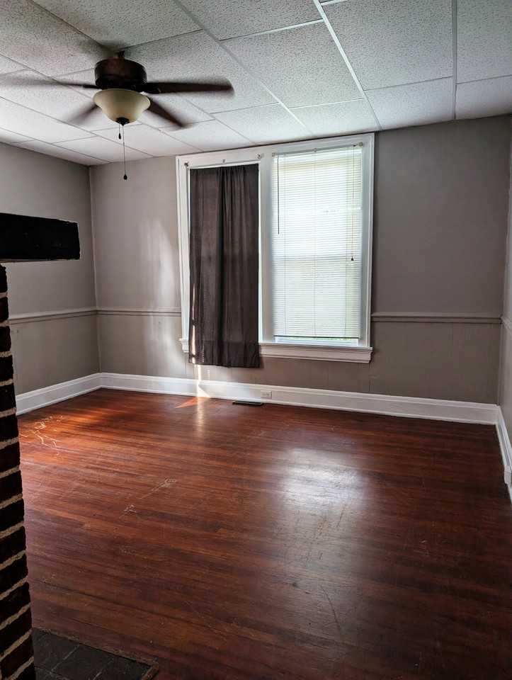 1713 Nash St Nw #A - Photo 3 of 7