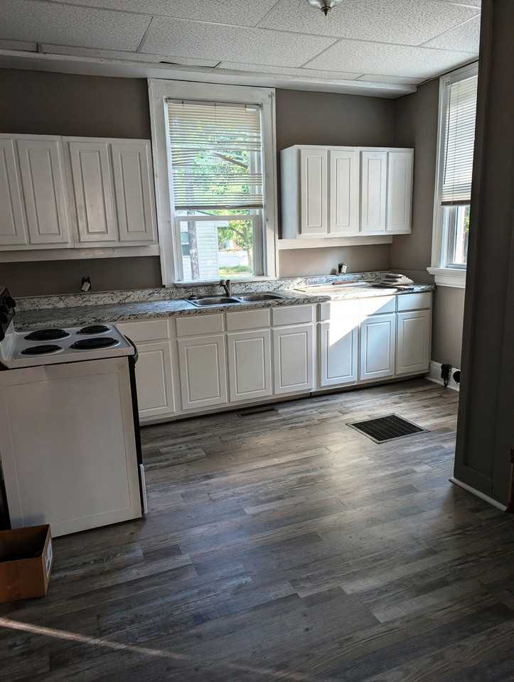 1713 Nash St Nw #A - Photo 4 of 7