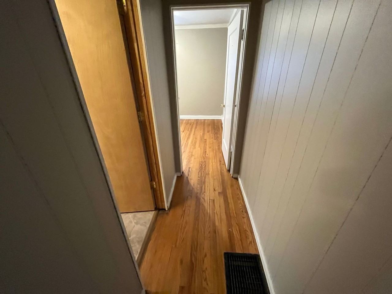 2220 Charles St - Photo 6 of 11