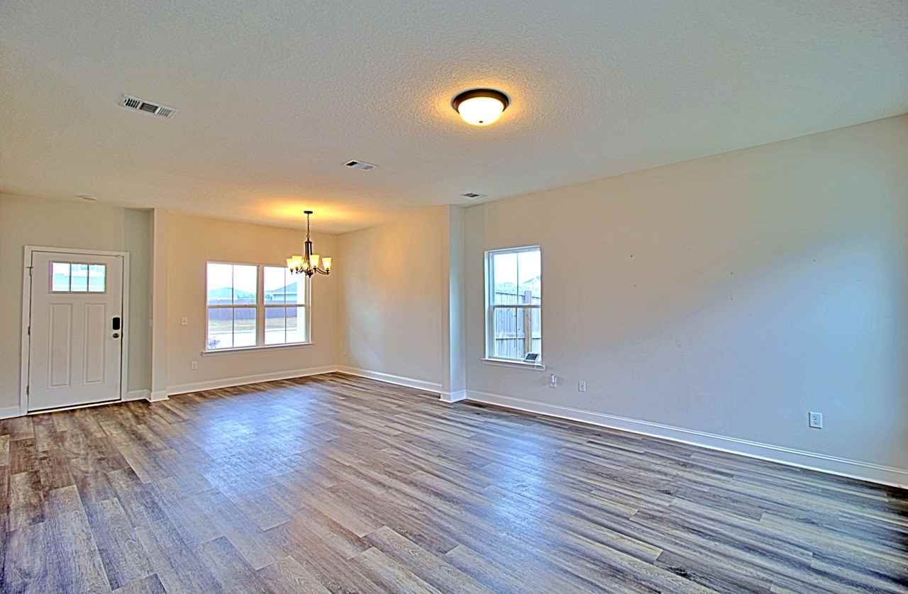 430 Rutledge Dr #1 - Photo 5 of 30