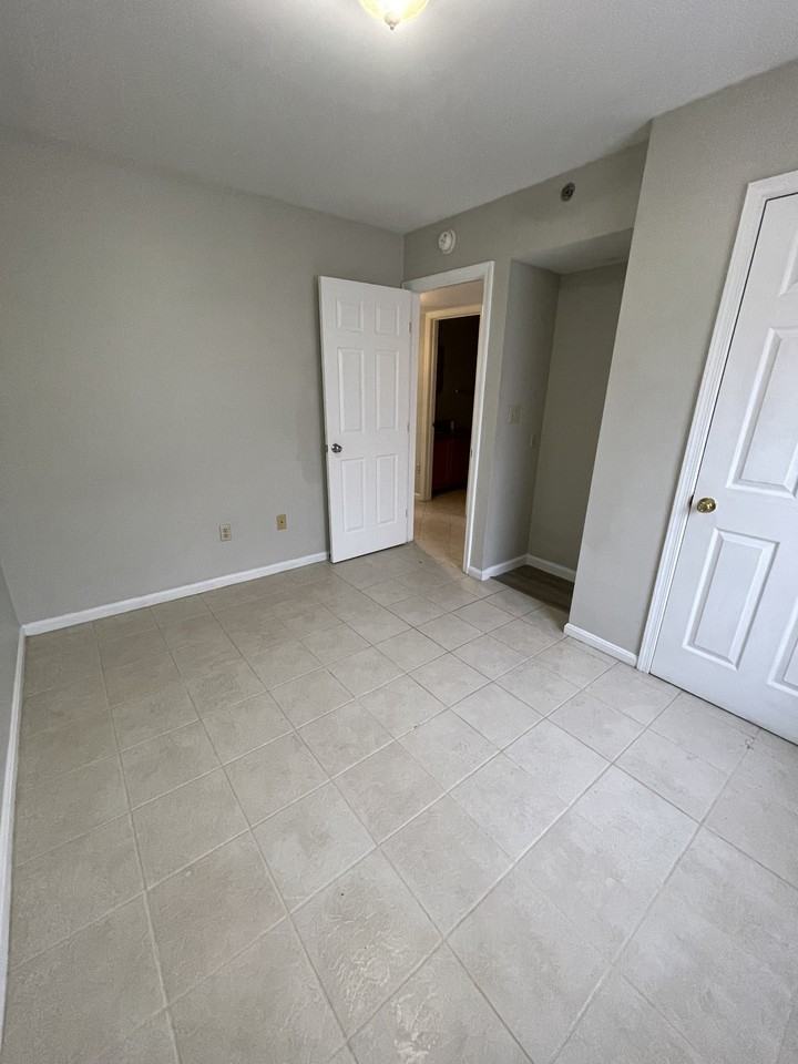 1500 Iris Dr #1 - Photo 7 of 13