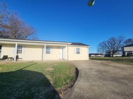 featured image of 132 Cardinal Dr #1