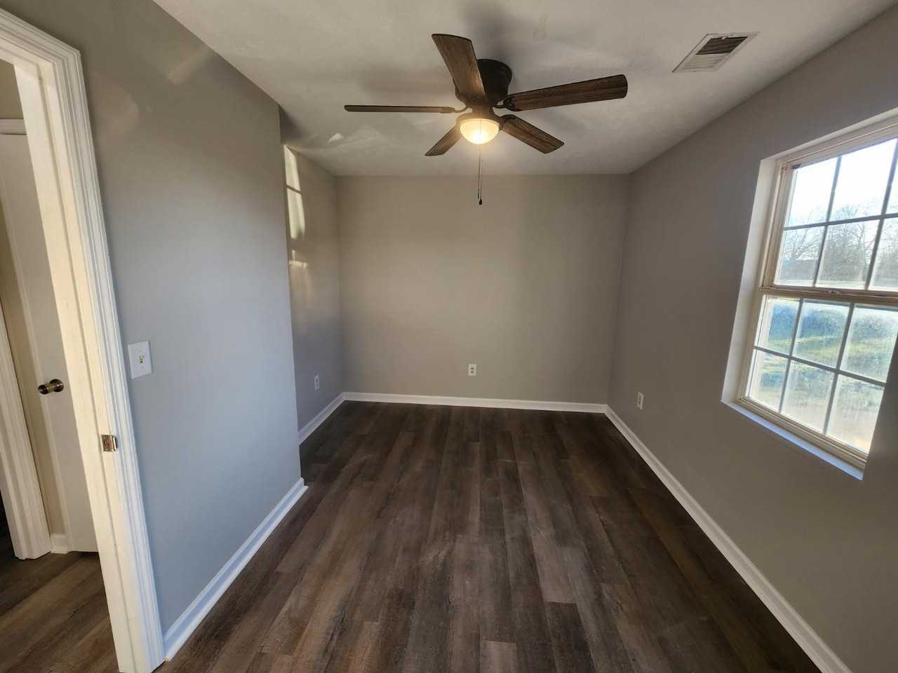 132 Cardinal Dr #1 - Photo 3 of 9