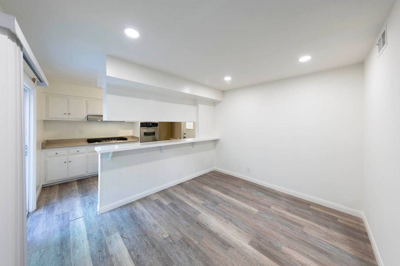 215 Fern St - Photo 6 of 16