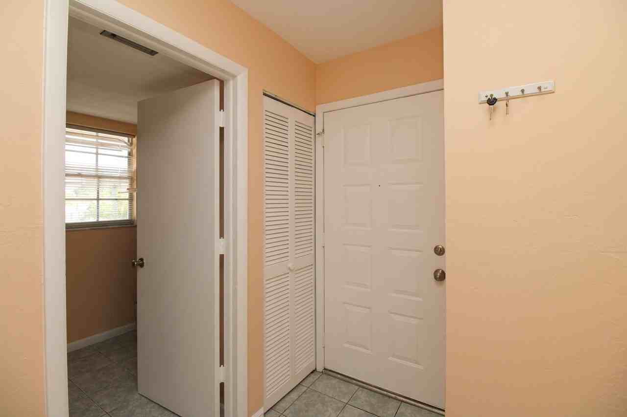 4300 Gulfstream Dr #2D - Photo 4 of 31