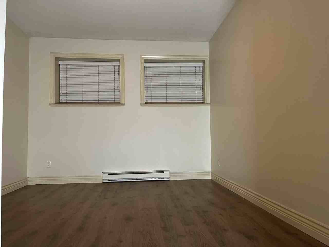 2885 McLaren Court - Photo 6 of 8