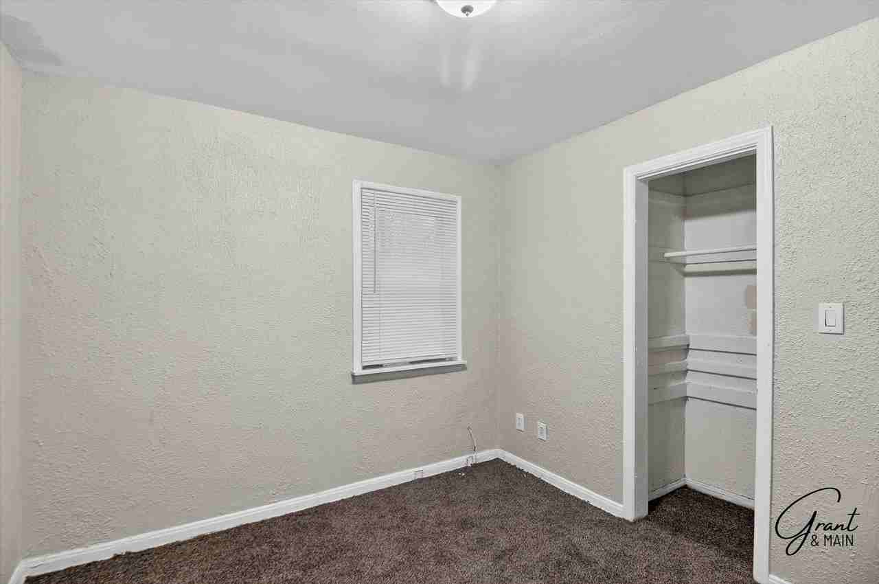 11716 Burt Rd - Photo 7 of 10