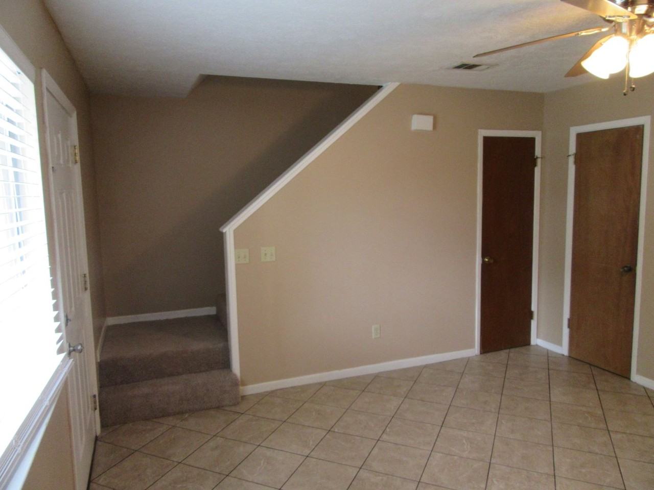 830 West St - Photo 4 of 22