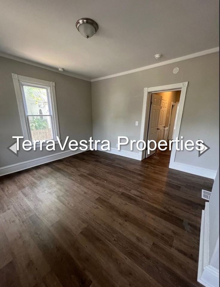 325-327 N Broad St - Photo 7 of 29