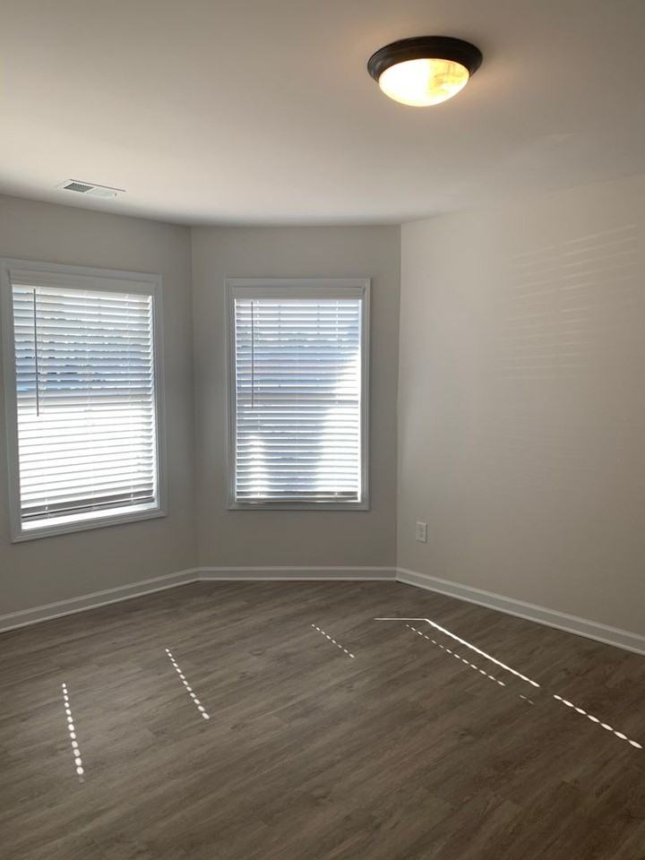 607 Cheehaw Ave - Photo 3 of 17