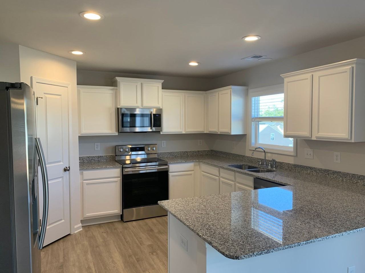 607 Cheehaw Ave - Photo 6 of 17