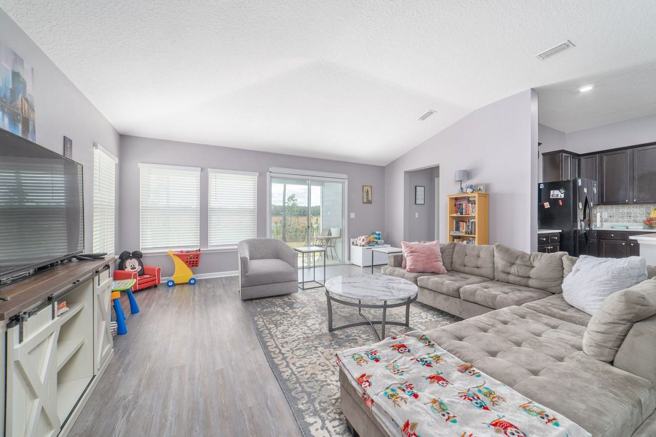 14575 Needham Dr - Photo 6 of 15