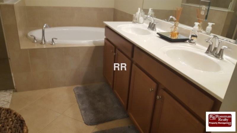 11294 Red Bluff Ln - Photo 4 of 16