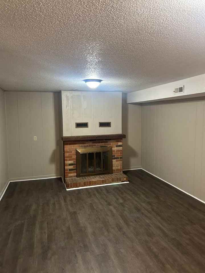 6918 Sandy Cove Dr - Photo 6 of 8