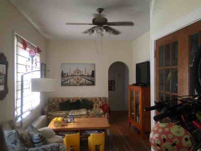 111 Williamsburg Ave - Photo 2 of 10