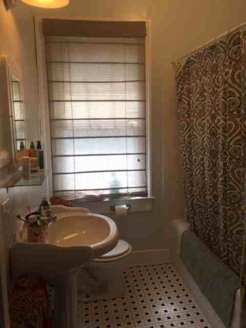 111 Williamsburg Ave - Photo 7 of 10