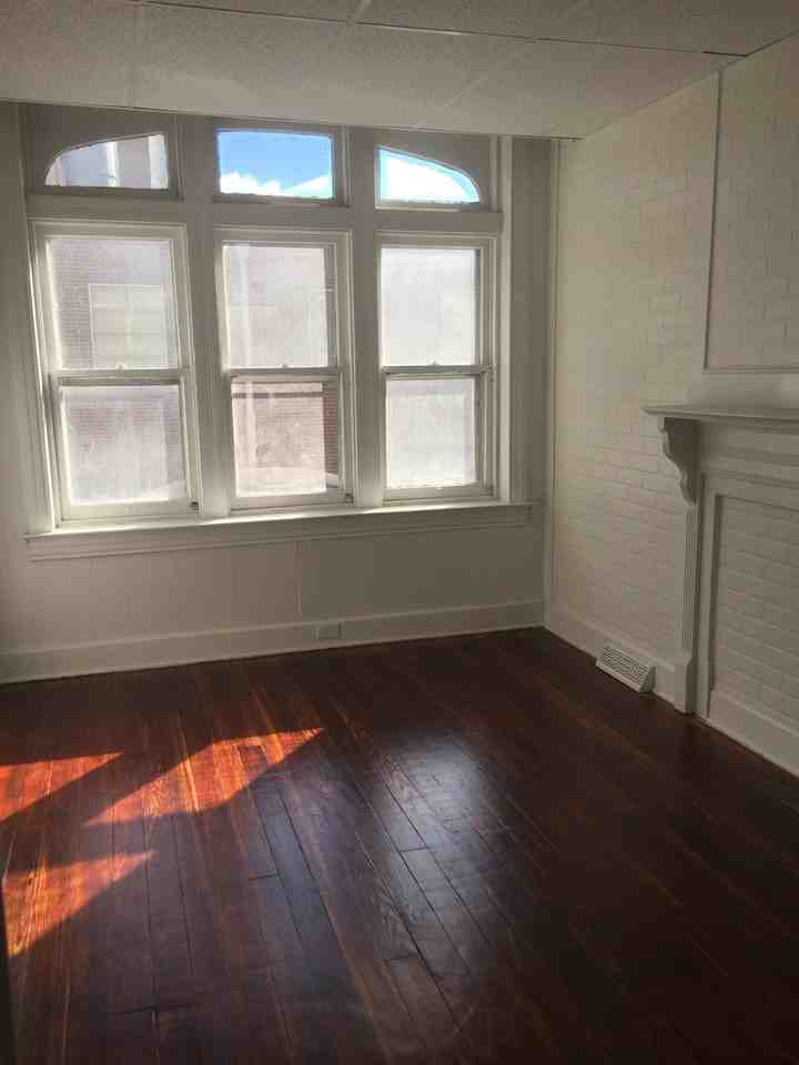 619 Lincoln St - Photo 5 of 16