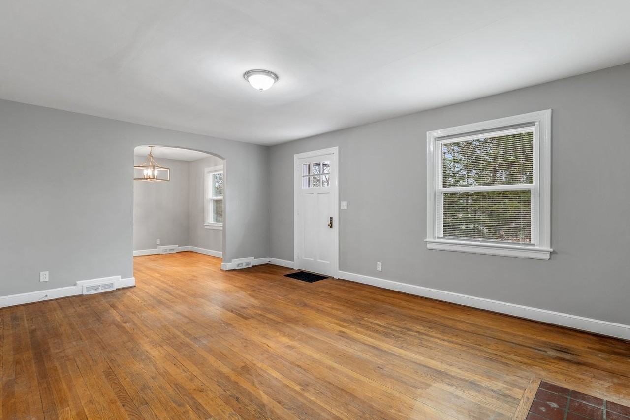 2221 Pinecroft Rd - Photo 5 of 50