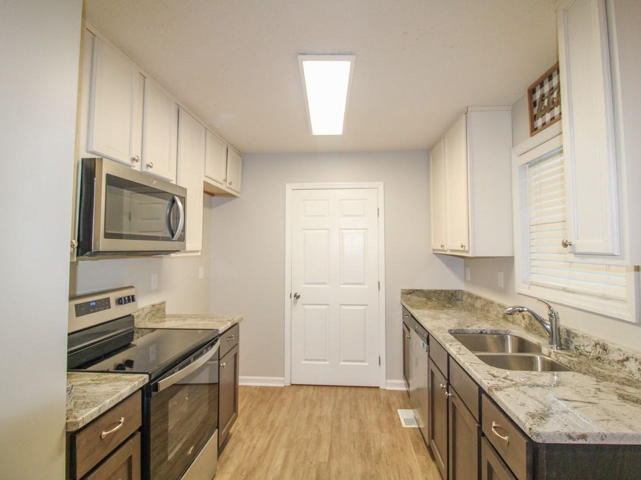 138 Carnegie Loop - Photo 5 of 25