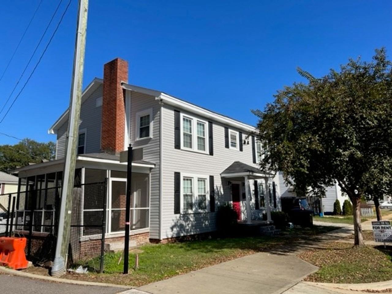 804 12th St - Photo 2 of 7