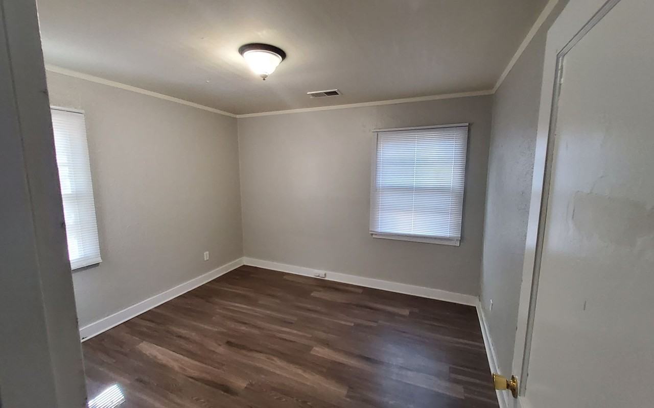 3701 Barron Ave - Photo 6 of 8