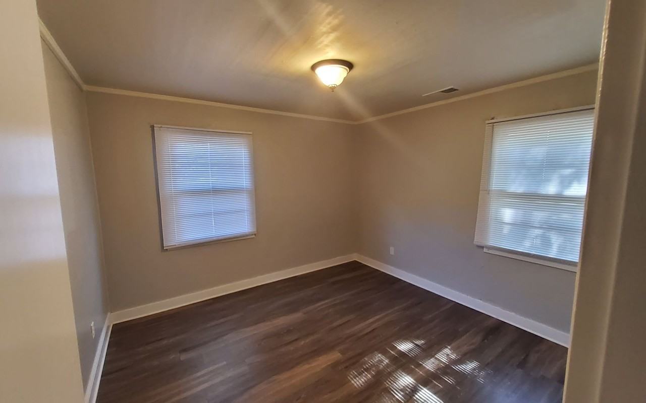 3701 Barron Ave - Photo 7 of 8