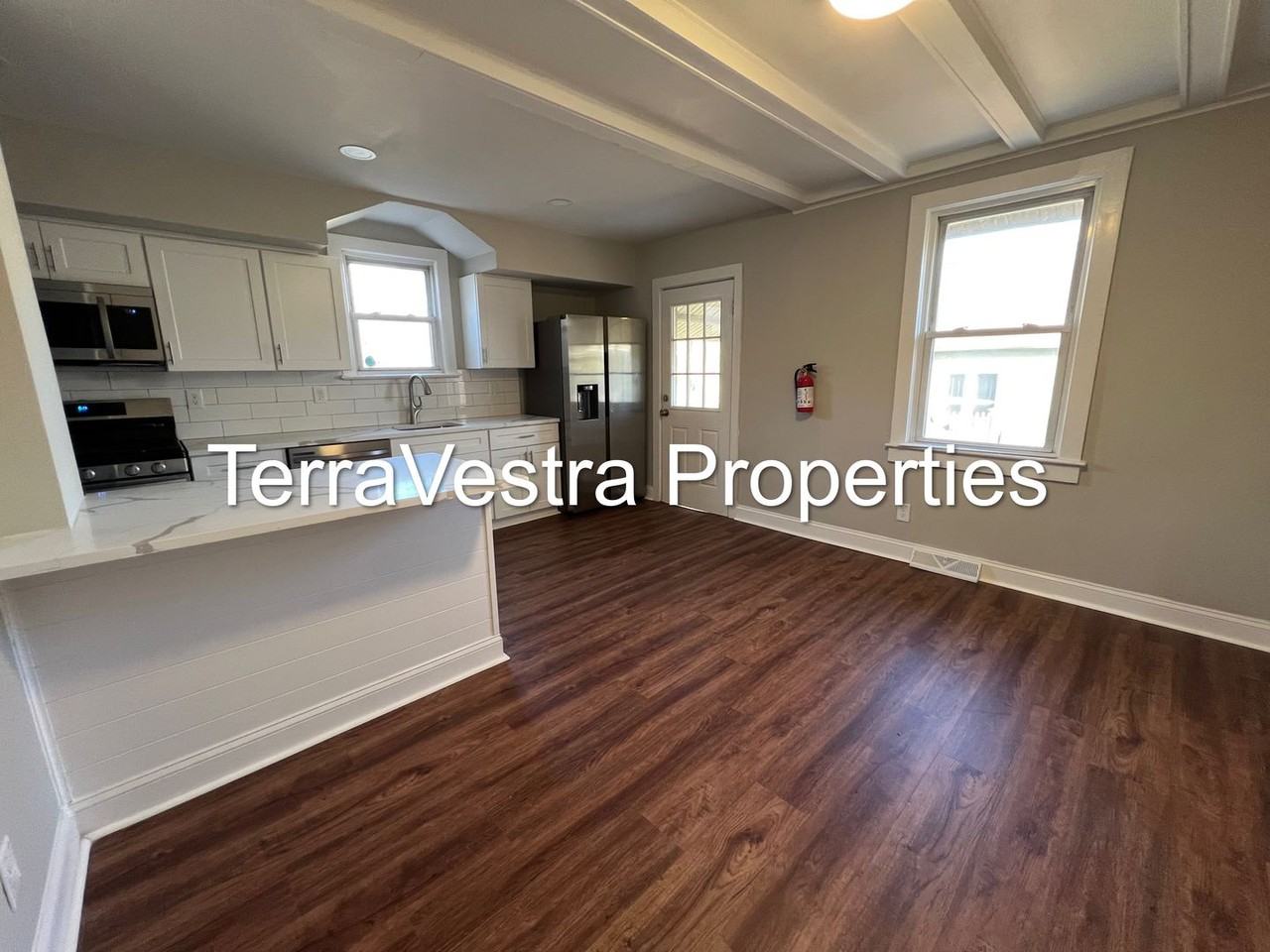 144 Almond Rd - Photo 2 of 18