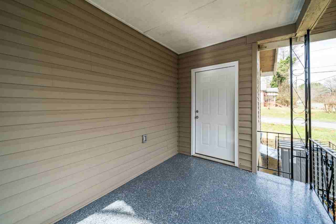 282 8th St Ne - Photo 5 of 20