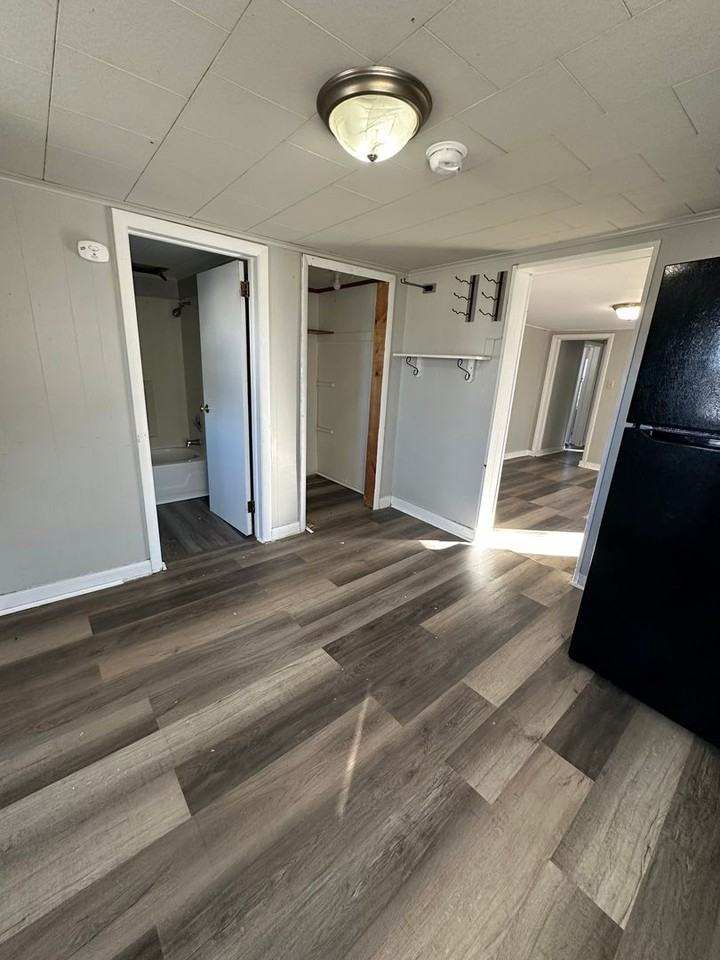 127 Schoolhouse Rd - Photo 6 of 19