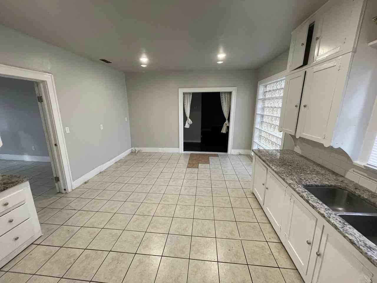 1534 Chestnut St - Photo 7 of 15