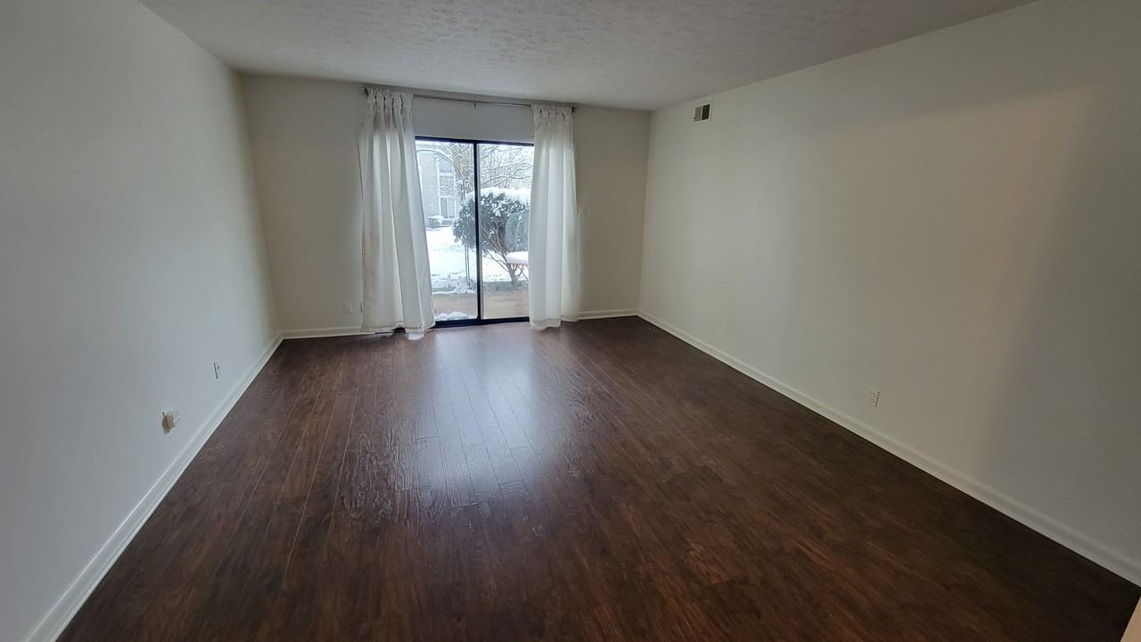 1935 Gardiner Ln #D50 - Photo 2 of 17