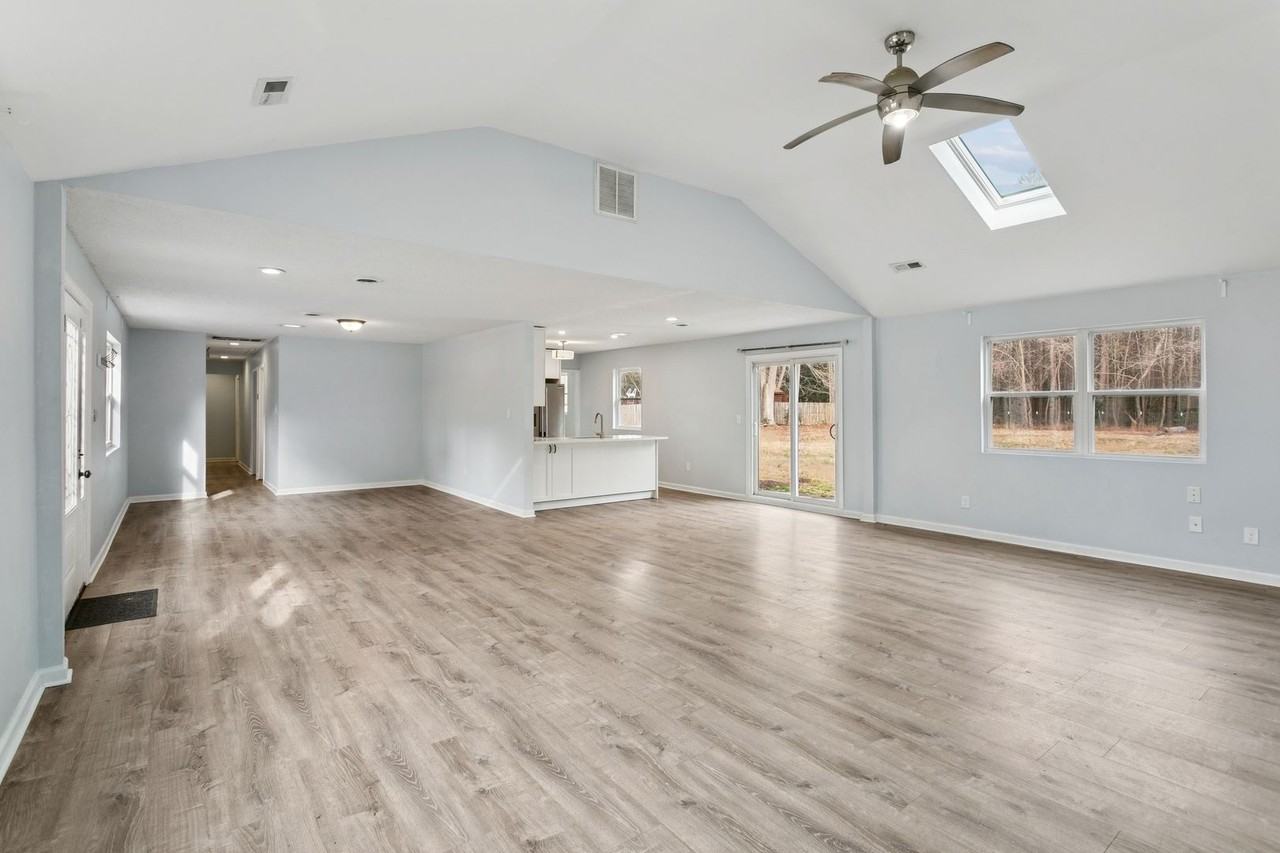 8157 Sheffield Dr - Photo 6 of 50