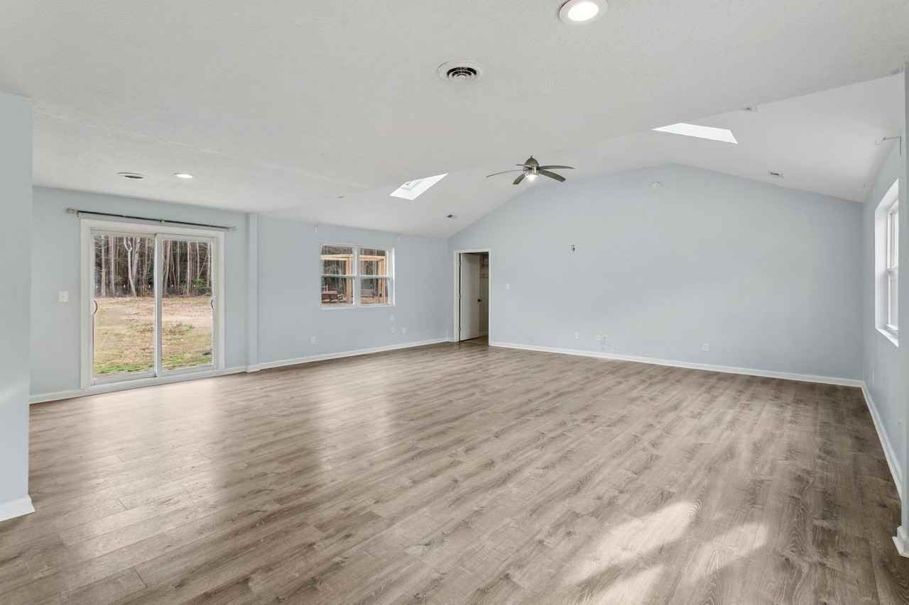 8157 Sheffield Dr - Photo 7 of 50